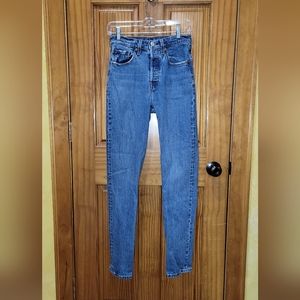 Levi’s 501 Denim Button-Fly Blue Jeans W27 L32